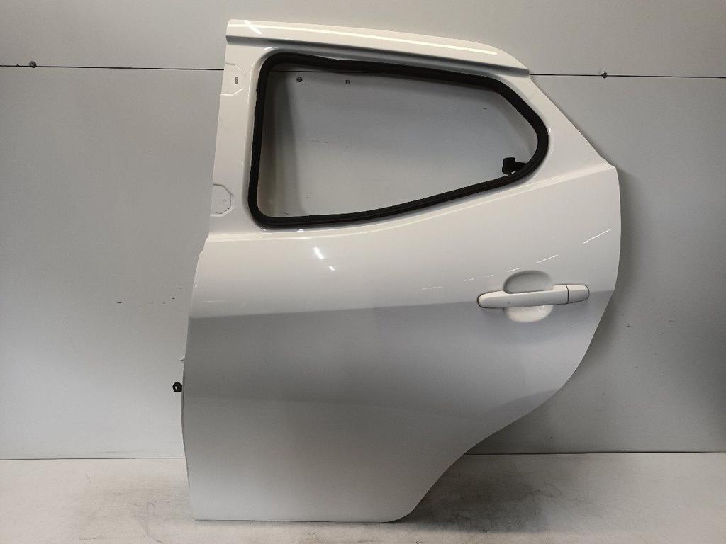 Portier links achter Toyota Aygo, Auto-onderdelen, Onderdelen@venauto.nl, Van der Ven Autorecycling B.V., Gebruikt, Ettenseweg 76, 4706 PB Roosendaal, The Netherlands