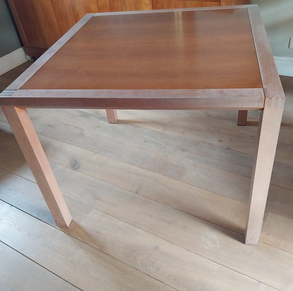 *** table carrée ***, Enlèvement