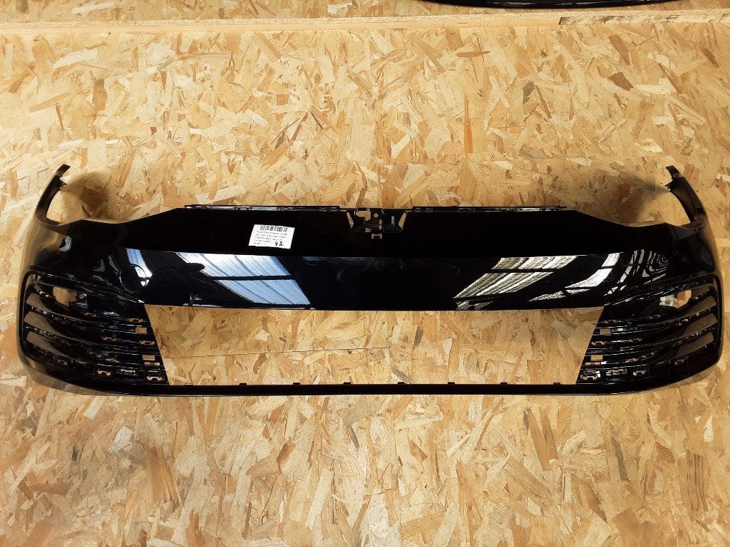 BUMPER VOOR Volkswagen Golf VIII (CD1) (5H0807221J), Gebruikt, Mevr. I. Hauben, Bumper, Rue de l'Espoir 34 34
4030  GRIVEGNÉE, BE