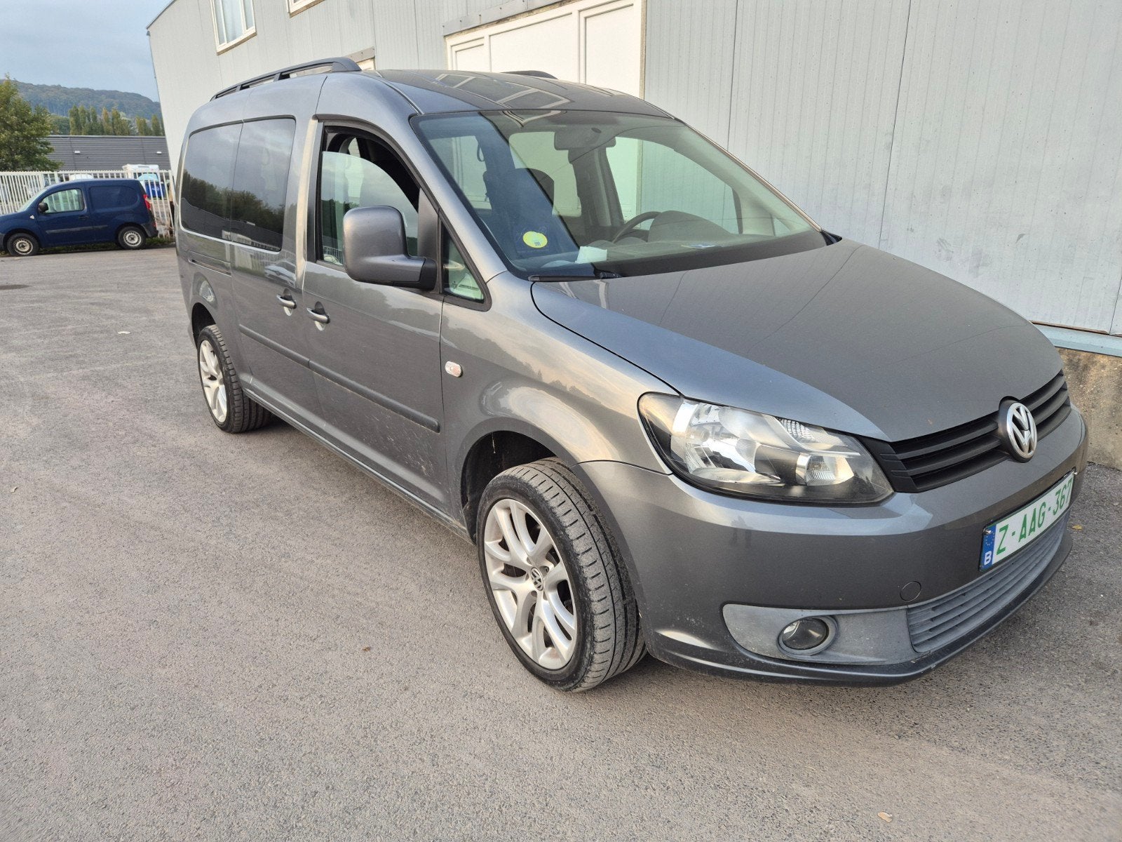 vw caddy max  dubbel cab 5pl lichte vrachtwagen, Voorwielaandrijving, Zwart, https://public.car-pass.be/vhr/1c7cf555-2de0-4d93-a4e2-779f478a11e8