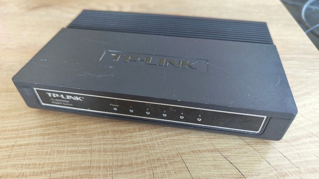 TP-Link TL-SG1005D Gigabit Switch, Computers en Software, Netwerk switches, Ophalen, Gebruikt