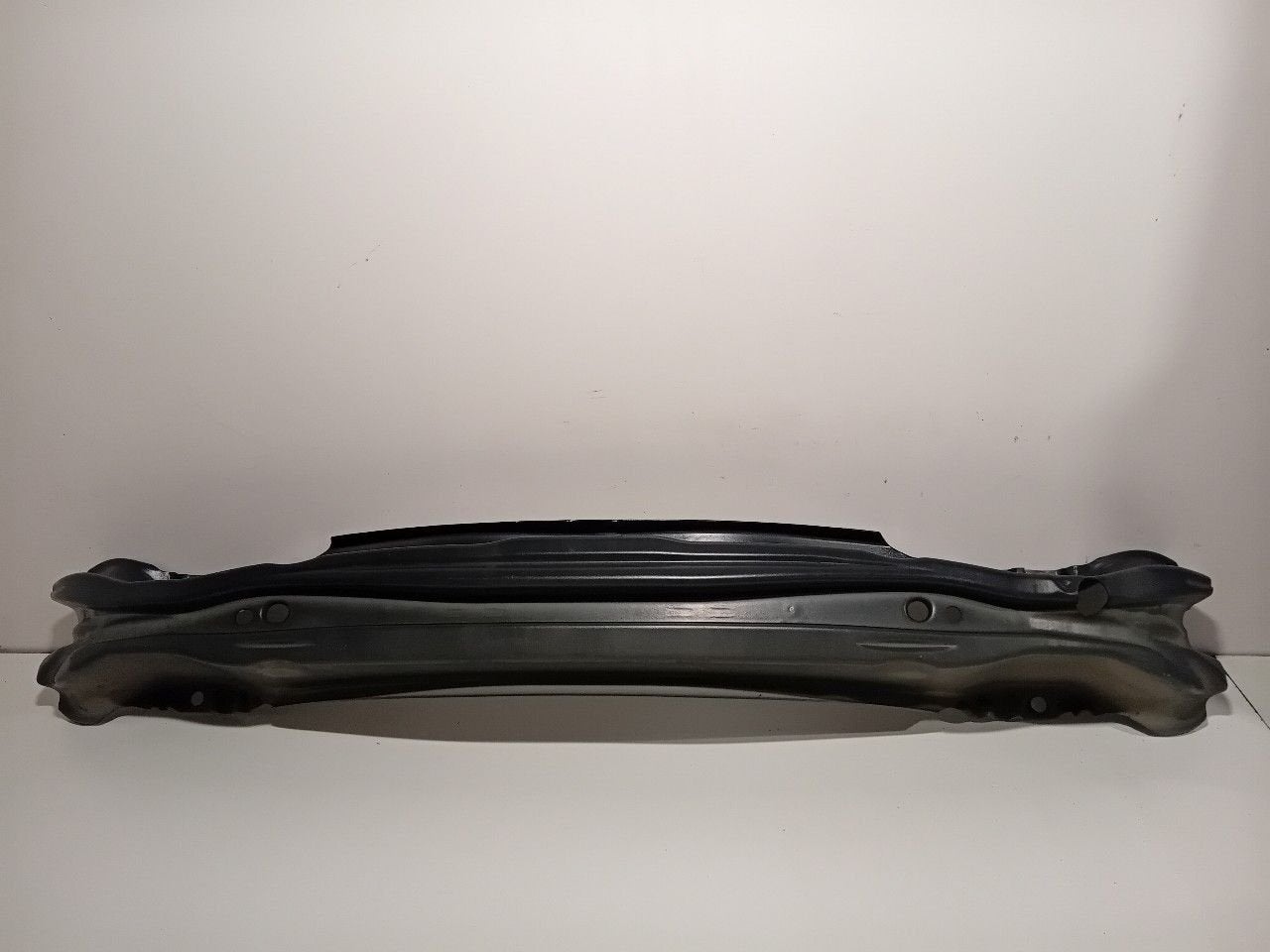 Bumperbalk achter Volvo V40, Onderdelen@venauto.nl, Van der Ven Autorecycling B.V., Ettenseweg 76, 4706 PB Roosendaal, The Netherlands