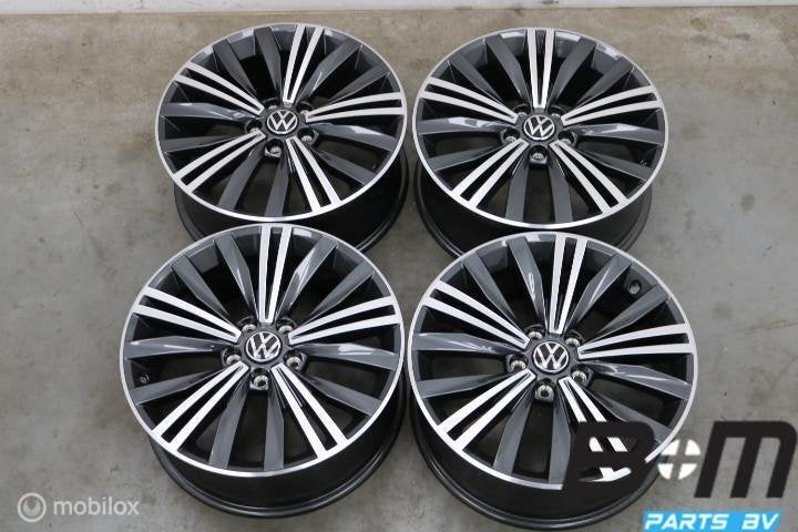 NIEUWSTAAT Org. 18 inch velgen VW Tiguan VW Golf 5NN601025AE, Auto-onderdelen, Banden en Velgen, 18 inch, Gebruikt, Velg(en), Personenwagen