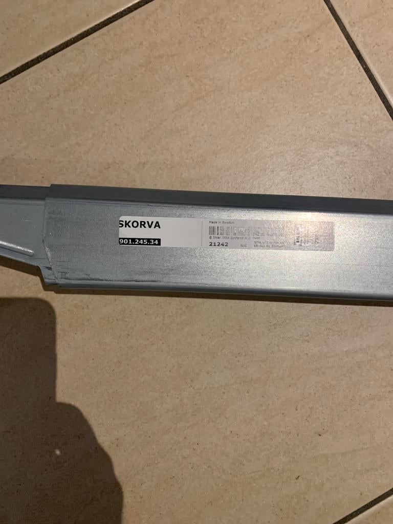 Skorva barre de support median poir lit Ikea, Enlèvement, Comme neuf
