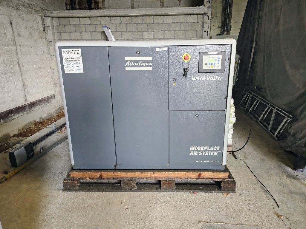Compressor Atlas Copco GA18VSD ff, Doe-het-zelf en Bouw, Ophalen, Gebruikt, 10 bar of meer, 800 liter/min of meer