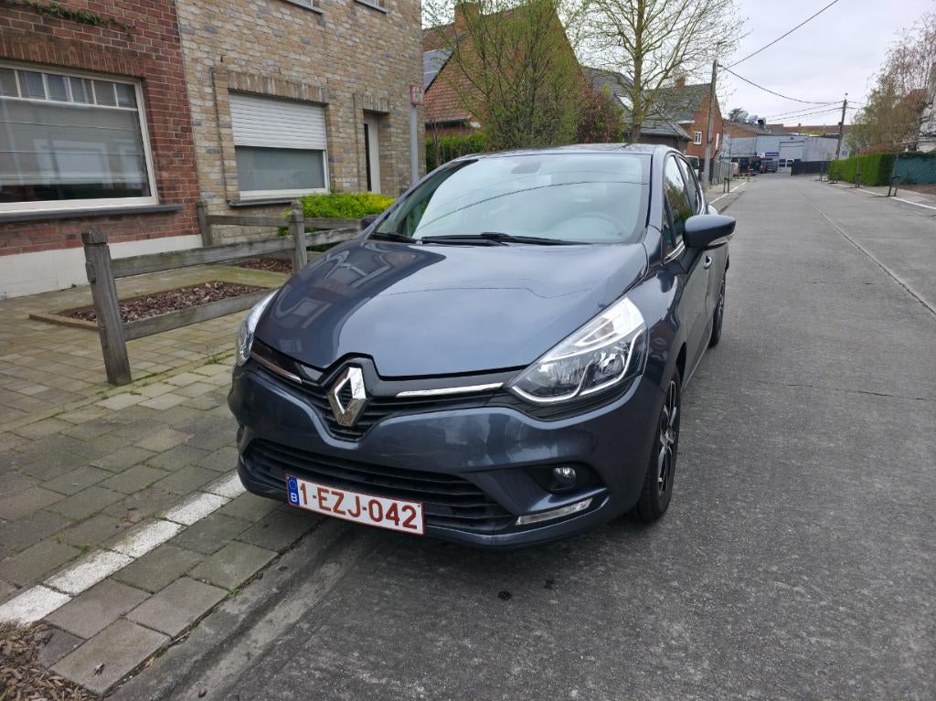Renault Clio - Jaar 05-2019 - 48.786 KM, Auto's, Stof, Blauw, Handgeschakeld, Stadsauto