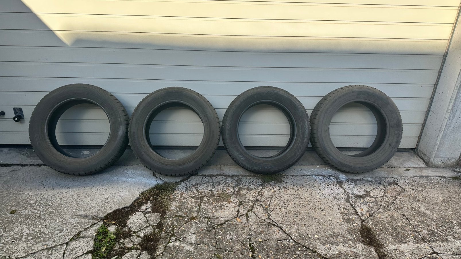 Pneus d'hiver 235/60R18, Autos : Pièces & Accessoires, Neuf, Pneus hiver, Enlèvement, 235 mm