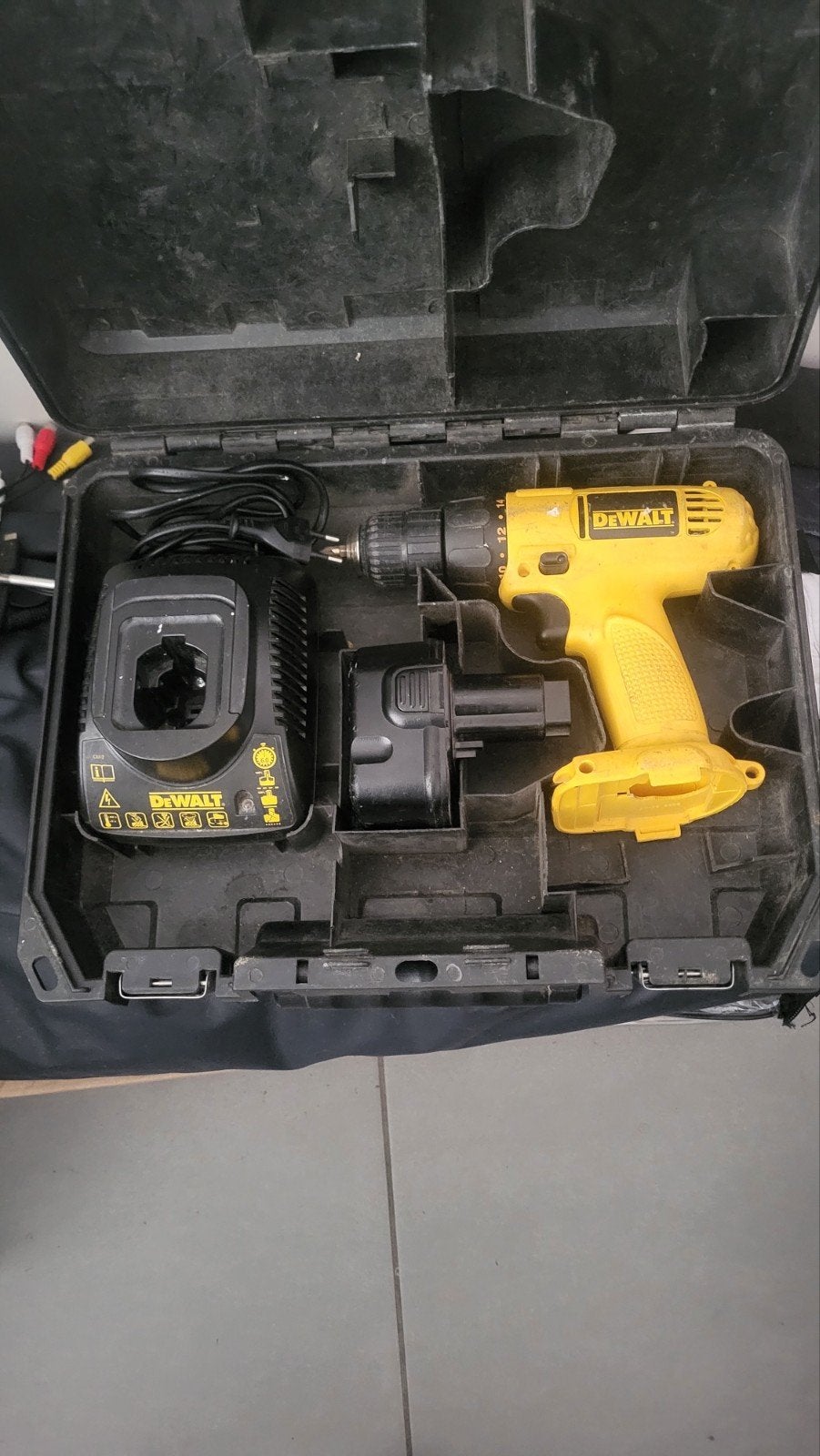 vijsmachien met batterij en klopboormachien, Ophalen of Verzenden, Gebruikt, Boor- en Schroefmachine