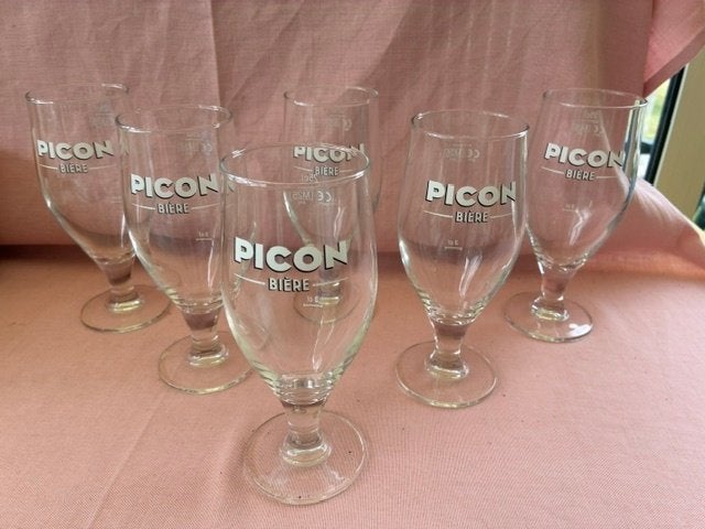 6 bières en verre Picon sur pied, texte blanc, Collections, Enlèvement ou Envoi, Comme neuf, Ustensile