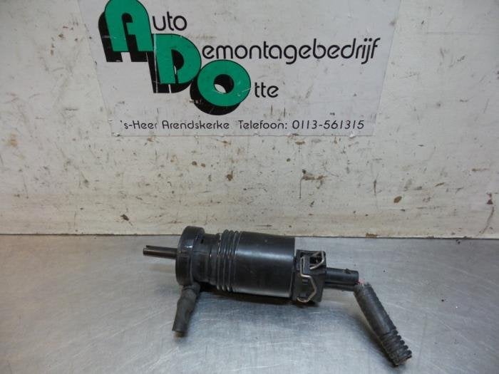 Ruitensproeierpomp voor van een Nissan Primera (Primera P02-, Gebruikt, -, -, Ophalen of Verzenden