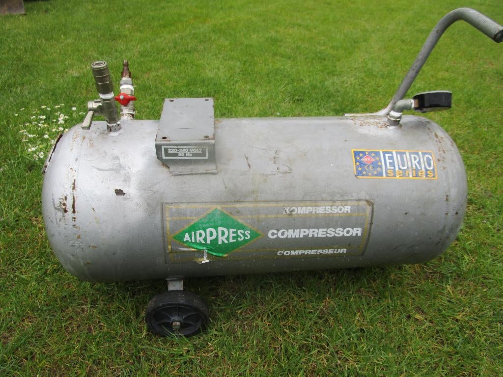drukvat voor compressor, Enlèvement, Utilisé
