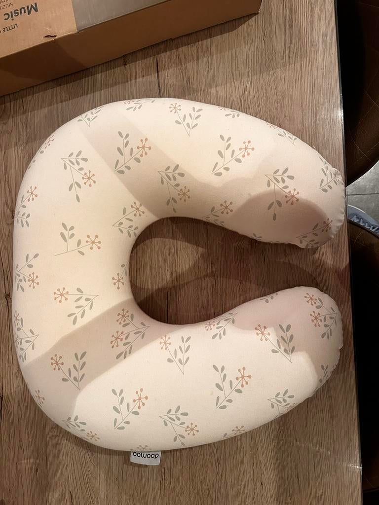 Klein borstvoedingskussen, Kinderen en Baby's, Babyvoeding en Toebehoren, Ophalen, Zo goed als nieuw