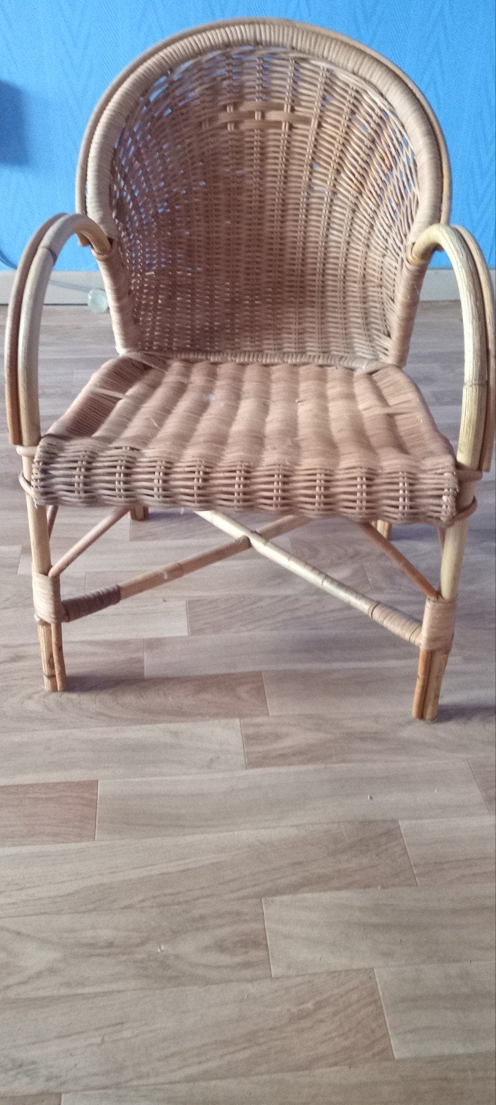 Fauteuil enfant en rotin, Enlèvement