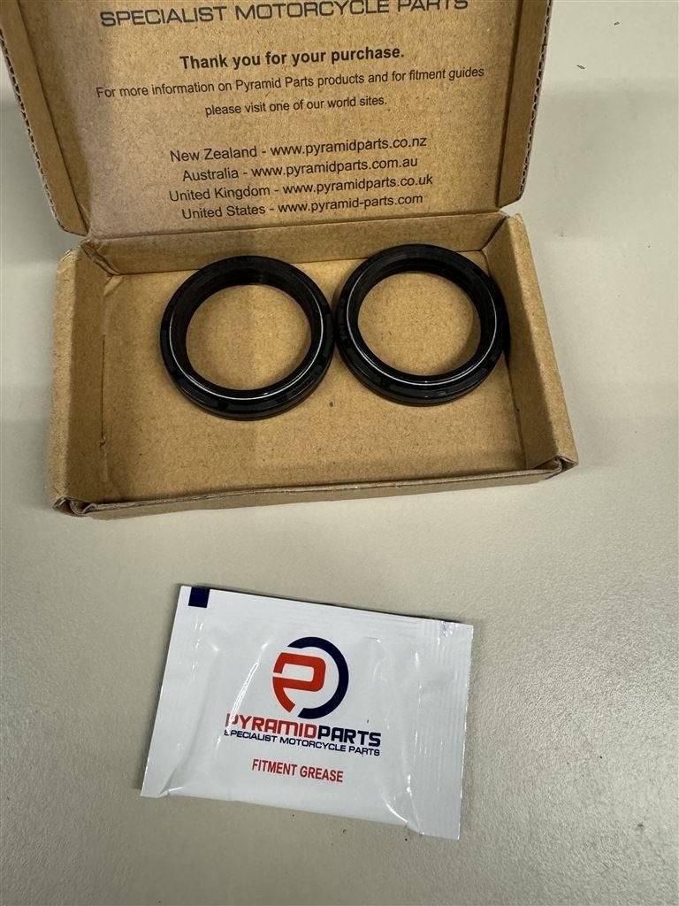 vork olie seal ringen - Fork Oil Seals for Suzuki AN 400 Bur, Motoren, Accessoires | Overige, Ophalen of Verzenden, Zo goed als nieuw