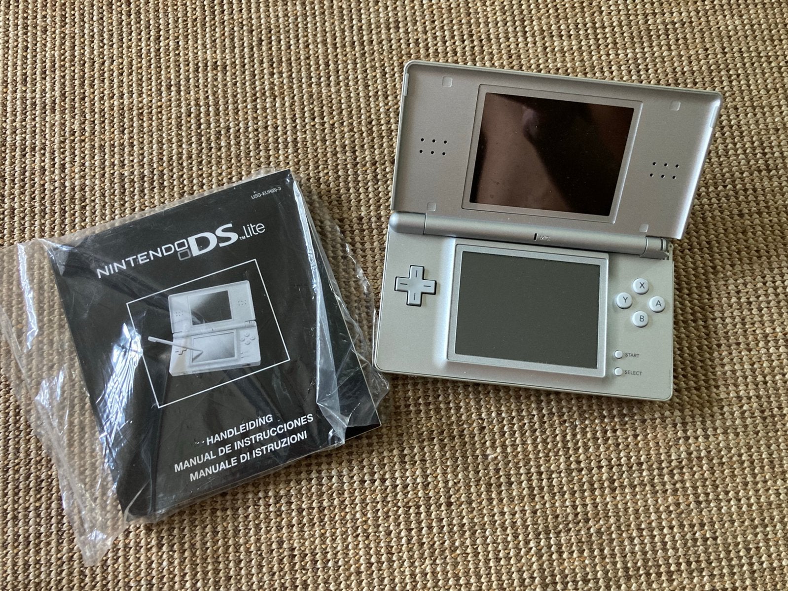 Nintendo DS Lite, Enlèvement ou Envoi, Utilisé, Argent, Avec jeux
