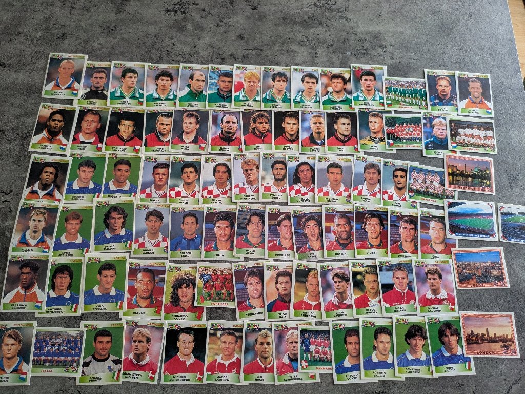 AUTOCOLLANTS PANINI FOOTBALL EURO 96 ANNO 96 85X DIV., Envoi