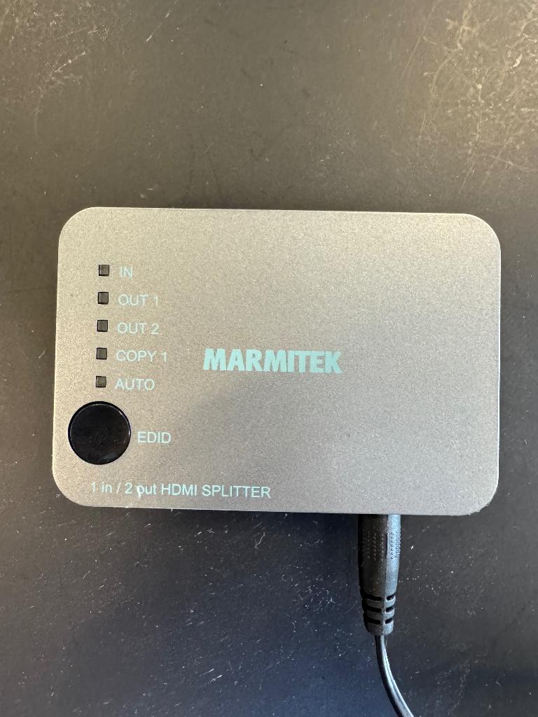 Marmitek Split 312 UHD HDMI Splitter 4K | 1 in / 2 out, Ophalen of Verzenden, Zo goed als nieuw, Minder dan 2 meter, HDMI-kabel