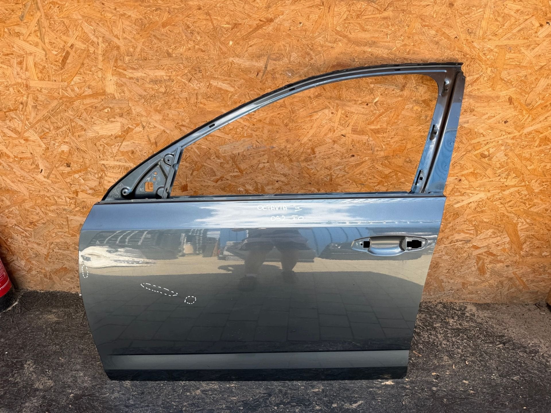 Skoda Octavia III Portier Links 2012-2020, Auto-onderdelen, Deur, Links, Tr. Vaclava Klementa 869
293 01  Mlada Boleslav, CZ, Skoda
