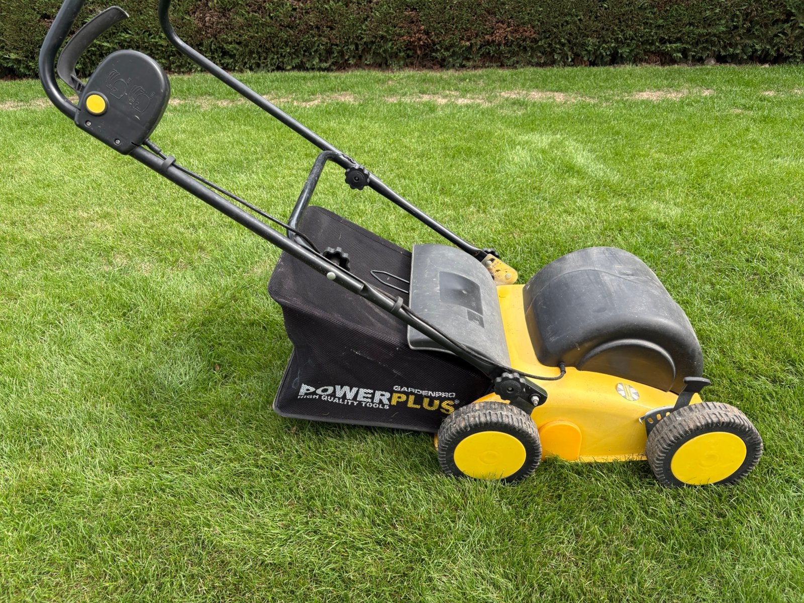 Verticuteermachine GardenPro POWERPLUS, Enlèvement, Comme neuf
