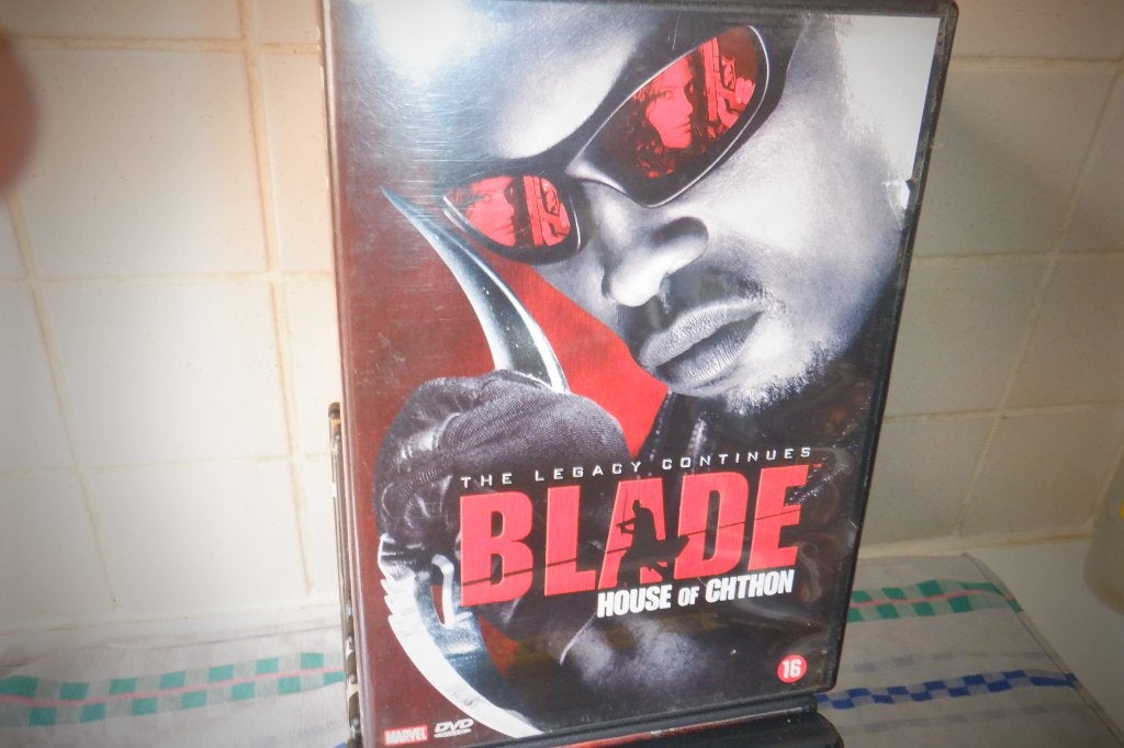 DVD Blade House Of Chthon., CD & DVD, DVD | Horreur, Enlèvement ou Envoi, Anglais, Vampires ou Zombies, À partir de 16 ans