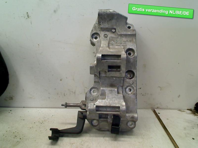 SUPPORT ALTRENATEUR BMW 3 serie (F30) (8506863), Autos : Pièces & Accessoires, Dhr. R. de Gouw, Utilisé, Info@123Parts.nl, De Bloemendaal 21 21
5221 EB  'S HERTOGENBOSCH, NL