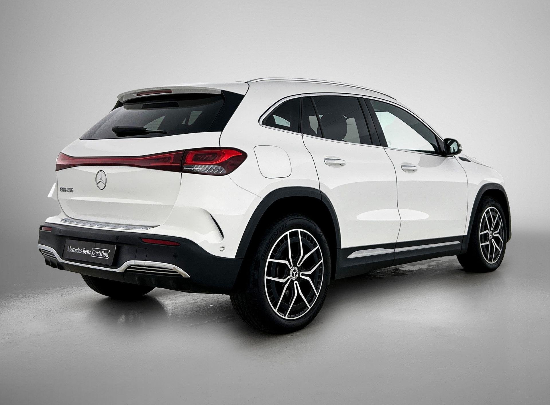 Mercedes-Benz EQA-Klasse 250 AMG Line | Dodehoekassistent |, Auto's, Stof, Gebruikt, Wit, 5 zetels