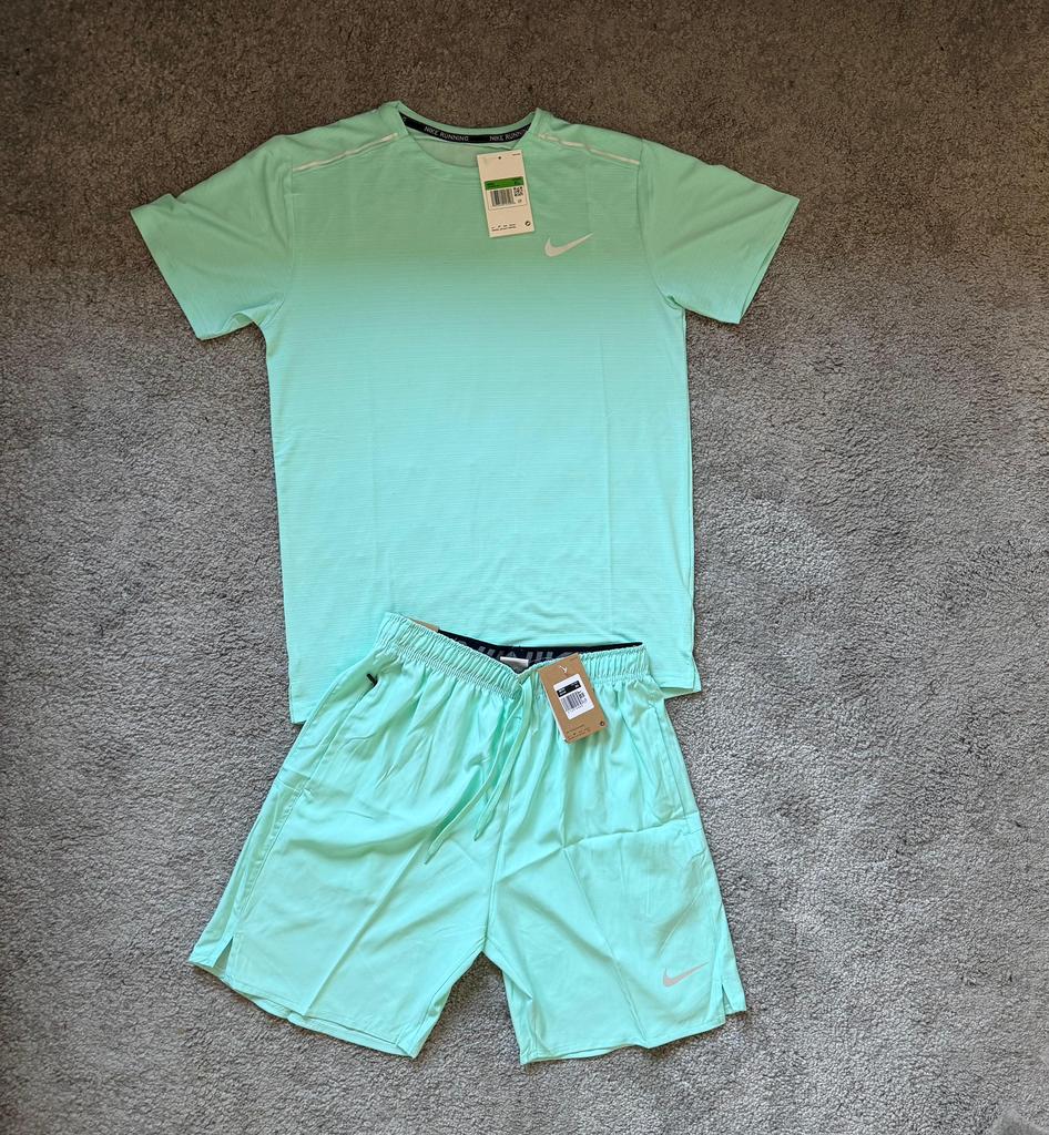 Ensemble Nike running neuf (étiquettes) taille [L/S/M], Neuf, Enlèvement ou Envoi, Général, Bleu