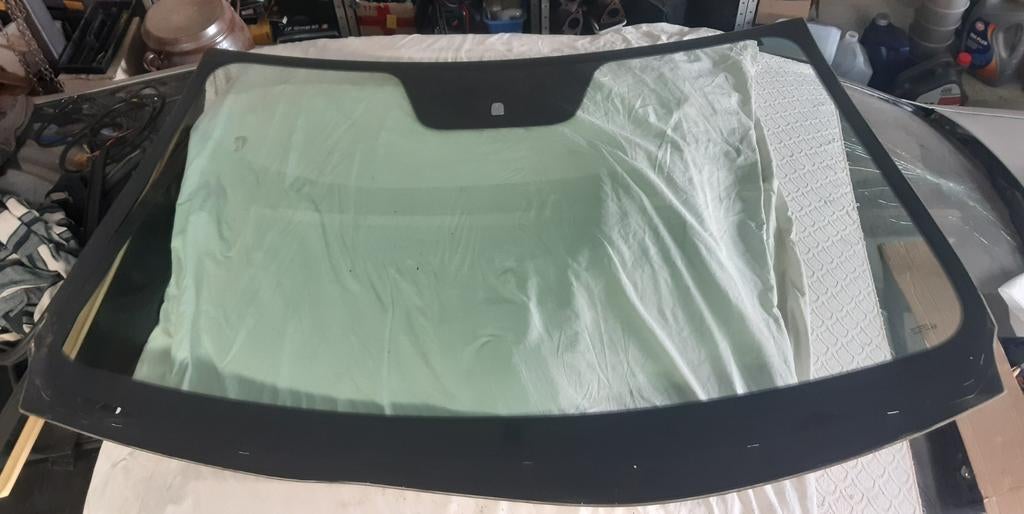 Pare Brise avec joint pour kia Pro Ceed ED jusque 2012, Autos : Pièces & Accessoires, Enlèvement, Utilisé, Kia