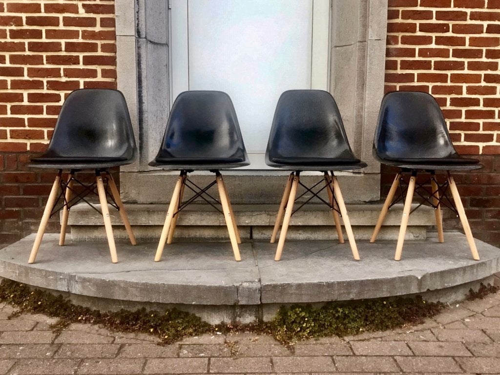 Vintage Herman Miller 4 x DSW Eames 1960s, Ophalen, Gebruikt