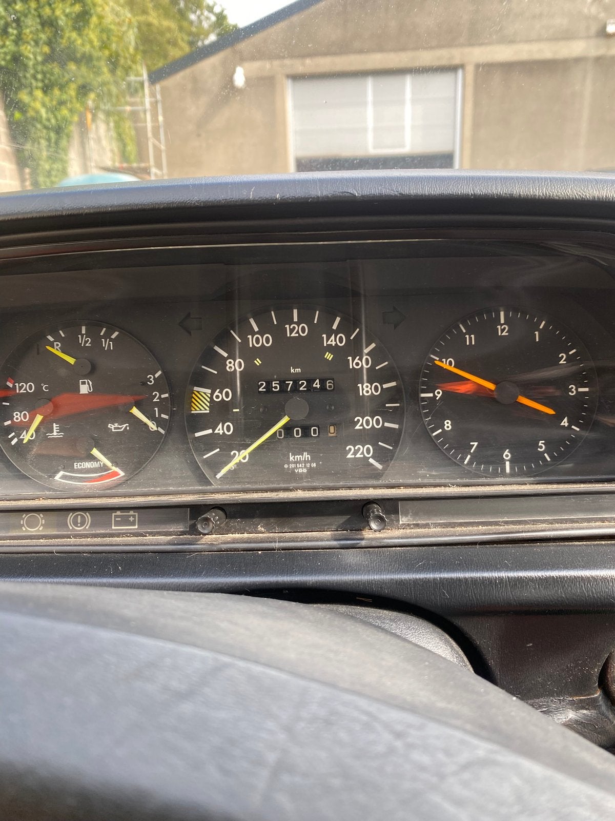 Mercedes 190 E , 2,0 benzine van 1984, foto 6