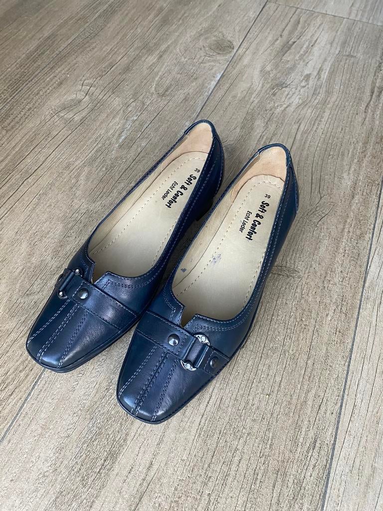 Mooie LEER dameshakken maat 39, Kleding | Dames, Schoenen, Ophalen, Zo goed als nieuw
