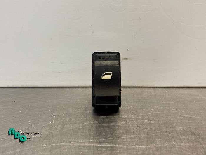 Commutateur vitre électrique d'un Peugeot 308 (308 08-), -, 3 mois de garantie, Utilisé, -