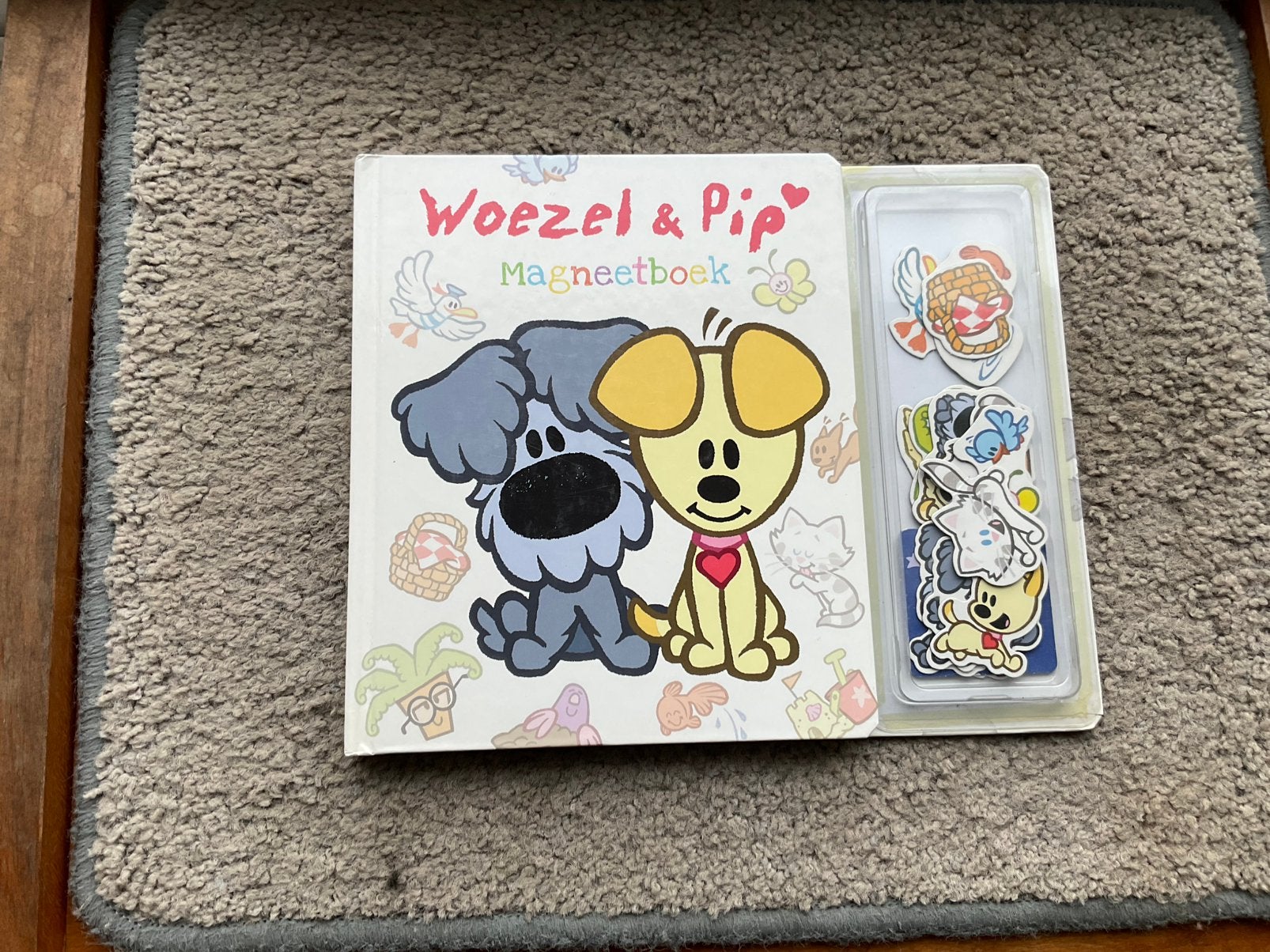 Woezel & Pip magneetboek, Ophalen of Verzenden, Zo goed als nieuw
