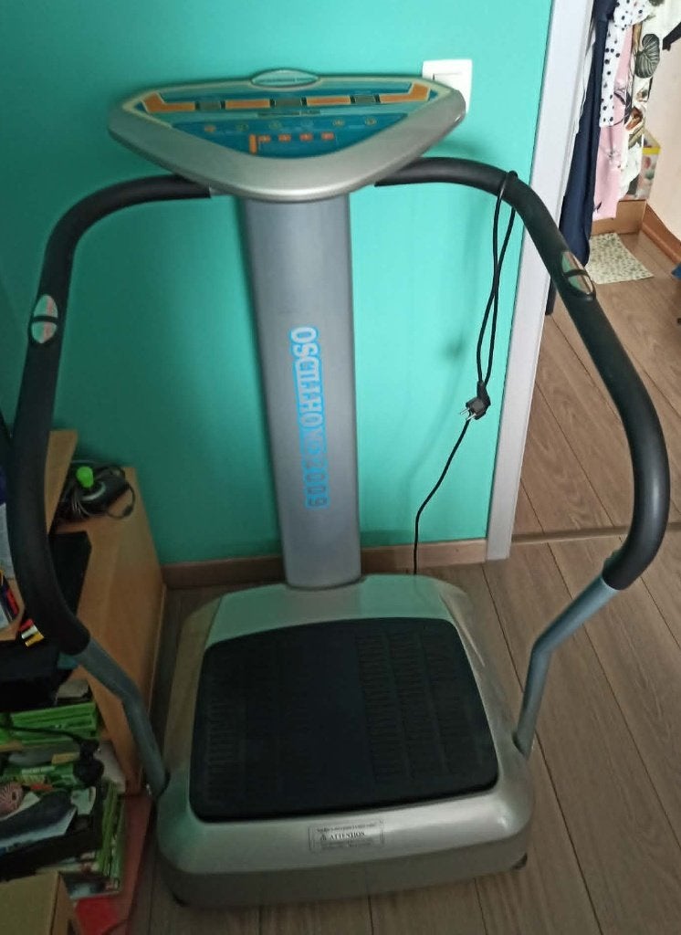 Plateforme oscillo-vibrante, Sport en Fitness, Fitnessapparatuur, Ophalen, Overige materialen, Benen, Gebruikt
