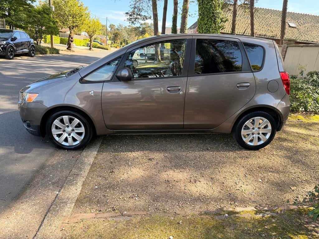 Mitsubishi Colt 1.3 Essence — 2011 — 125 000 km — Économique, Autos, Mitsubishi, Euro 5, Achat, Entreprise, https://public.car-pass.be/vhr/68243ac1-a1af-4f5b-82ad-4c7c2b844b44