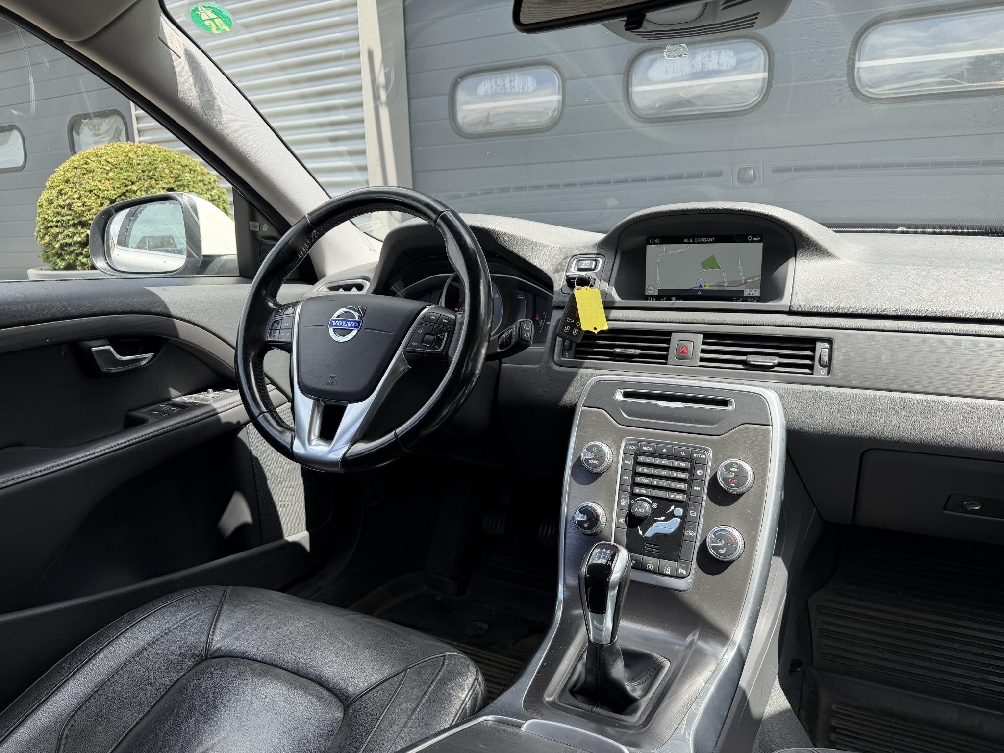 Volvo V70 2.0 D4 Summum, Autos, Cuir, Achat, 1800 kg, Euro 6