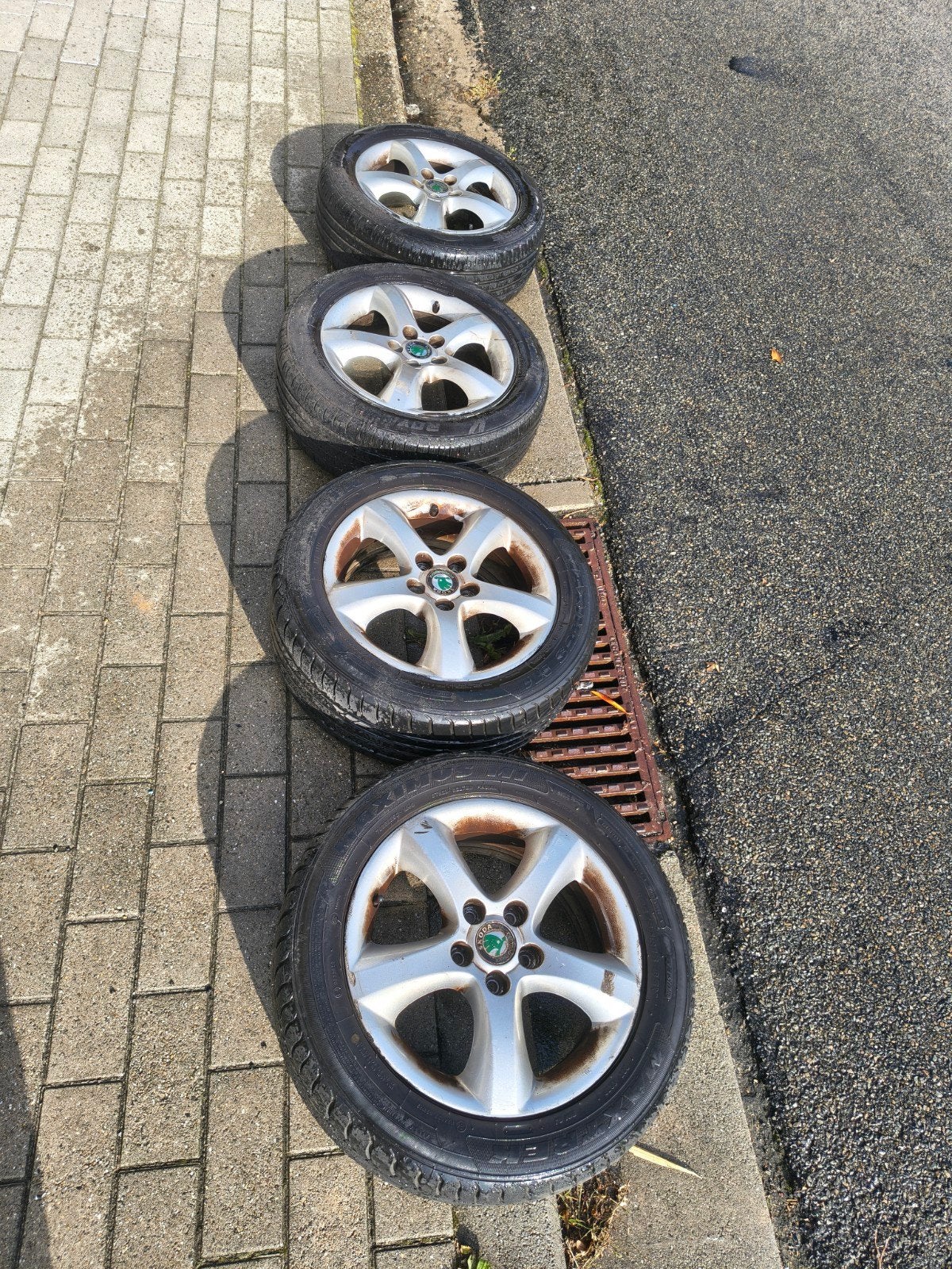 Kit complet de 4 roues aluminium d'origine Skoda 15 pouces, Enlèvement, Autre, Autre, Jante(s)