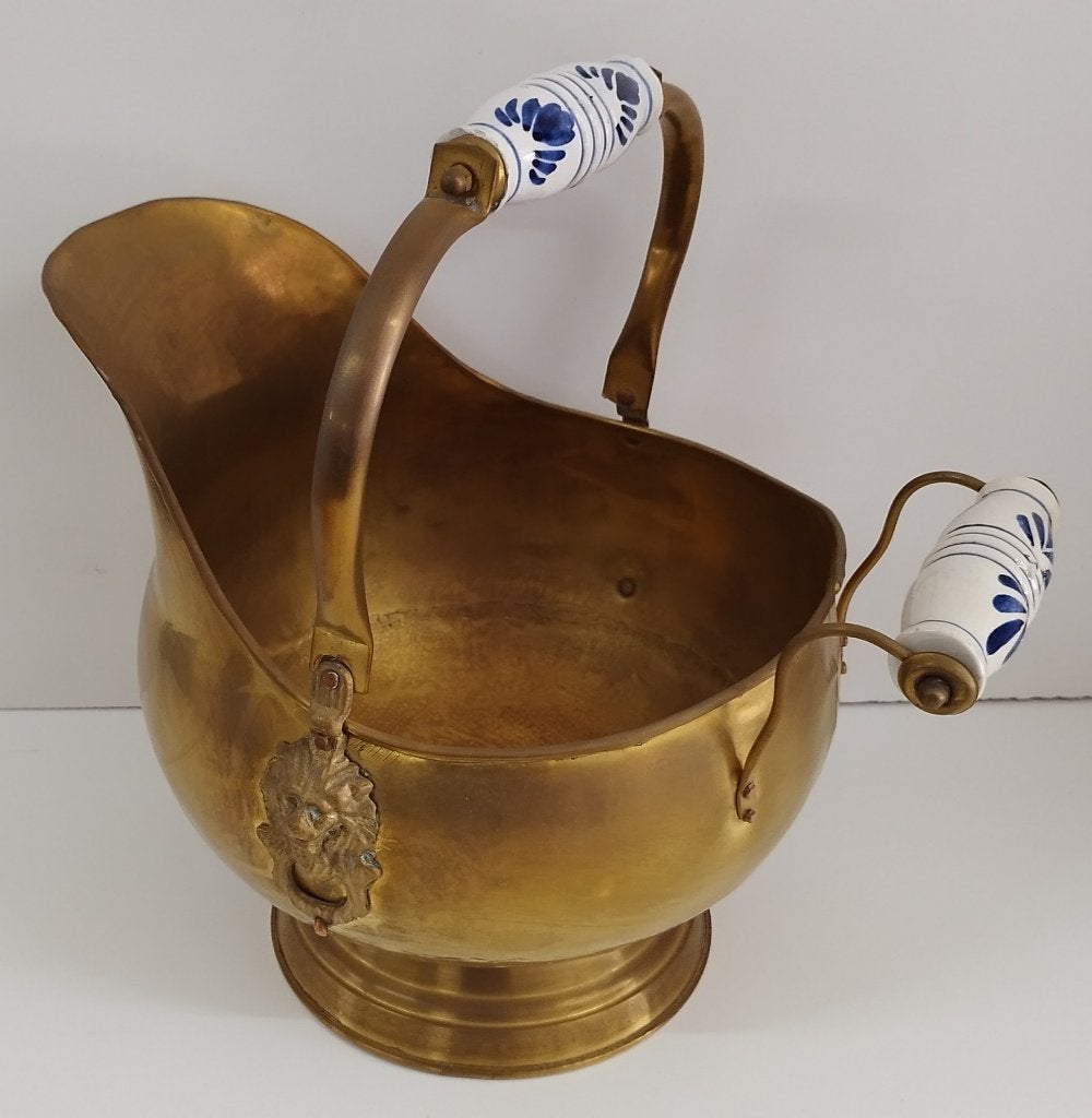 Koperen kolenkit / haardemmer met porseleinen handgrepen, Antiquités & Art, Antiquités | Bronze & Cuivre, Cuivre, Enlèvement ou Envoi