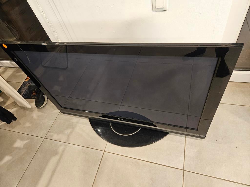 Gratis LG TV geen kabel 50inch, Cd's en Dvd's, Ophalen of Verzenden