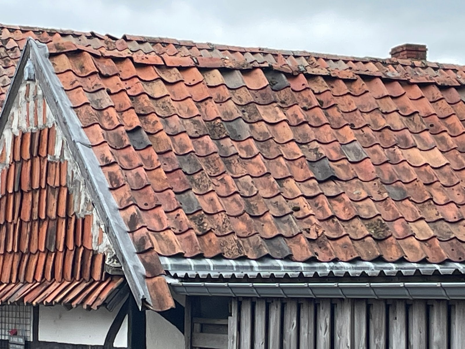 Oude boomse dakpannen, Doe-het-zelf en Bouw, Dakpannen en Dakbedekking, Ophalen, Zo goed als nieuw, Dakpannen