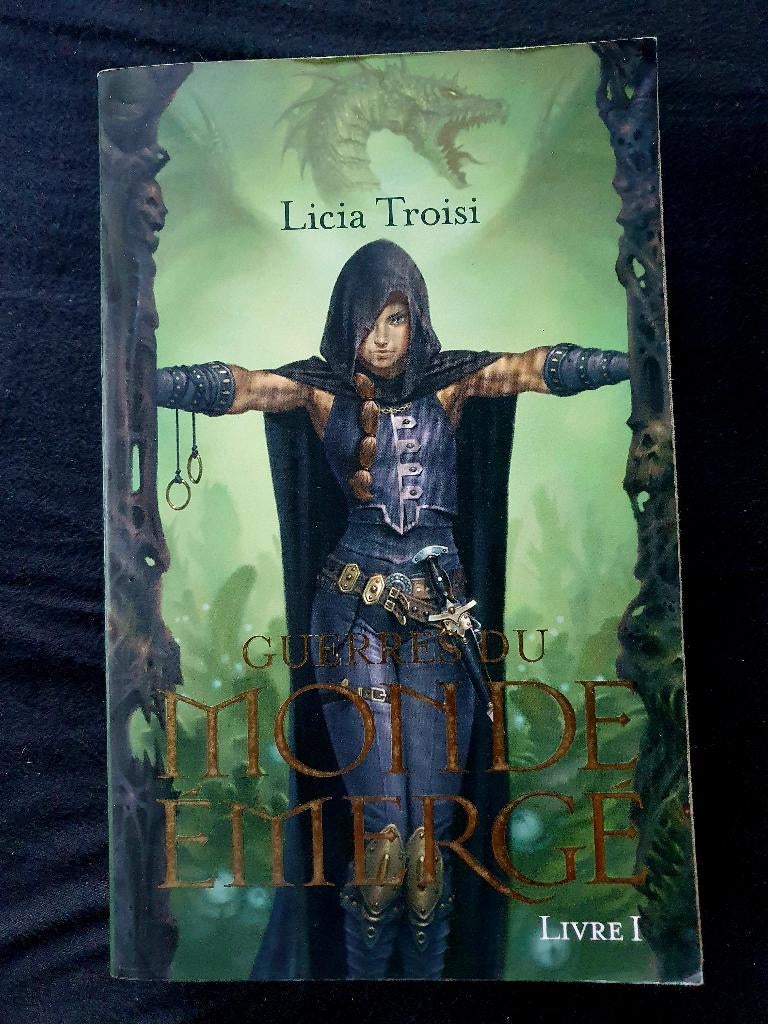 Livre Guerres du Monde émergé / Licia Troisi, Enlèvement ou Envoi
