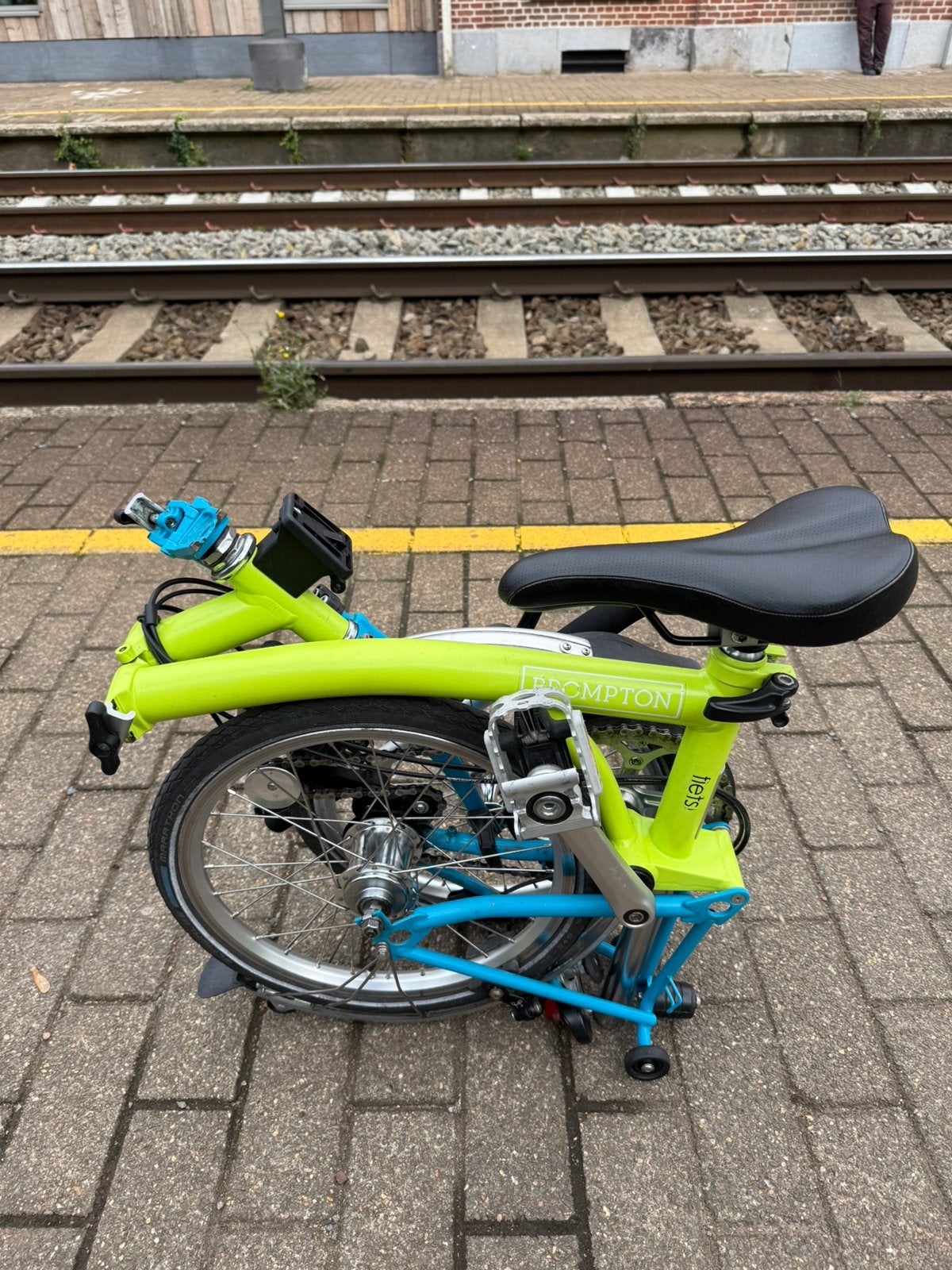 Prima Brompton vouwfiets in vrolijke kleurtjes, Fietsen en Brommers, Ophalen, Brompton, Velgrem, Versnellingen