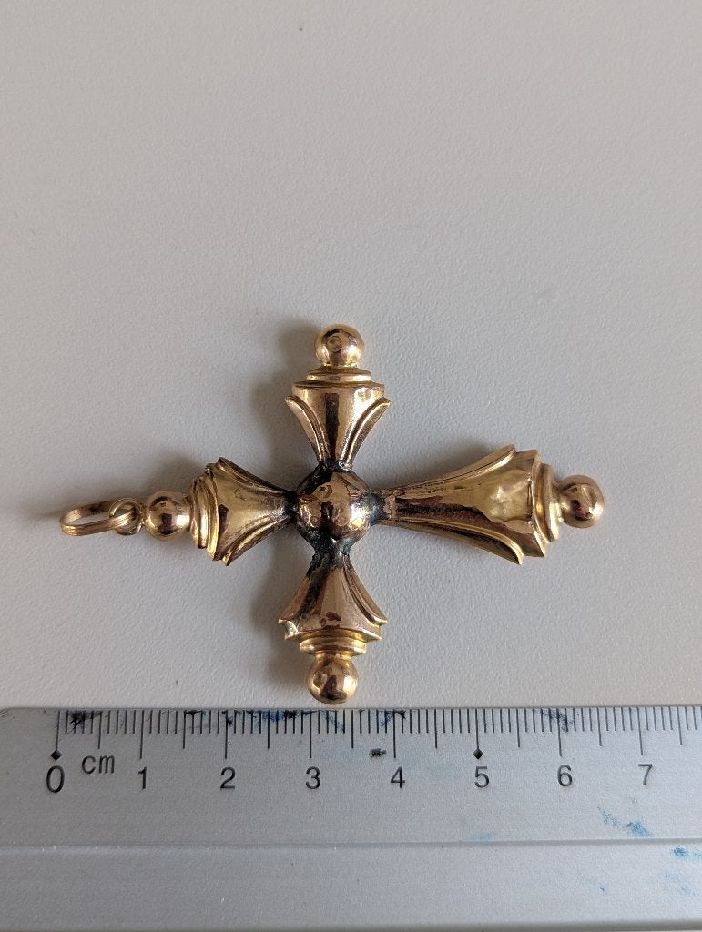 croix dorée, Enlèvement, Utilisé