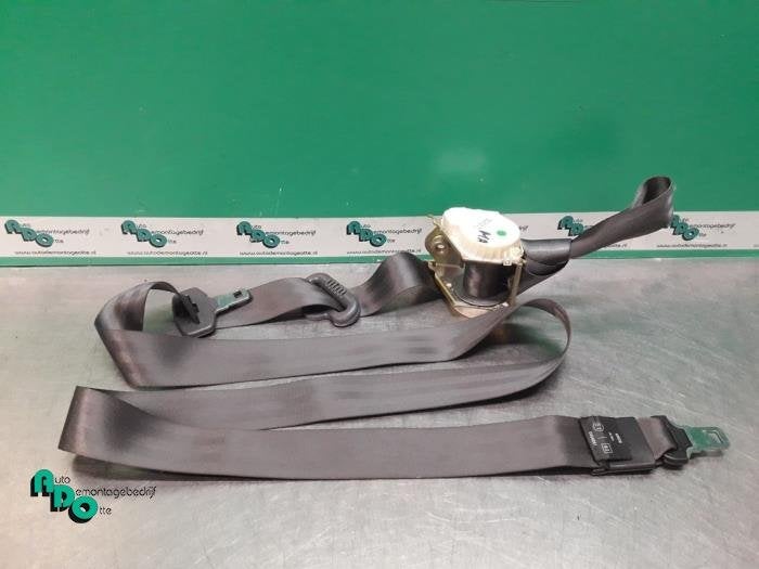 Ceinture de sécurité arrière centre d'un Renault Clio (Cl, Renault, -, 3 mois de garantie, Utilisé