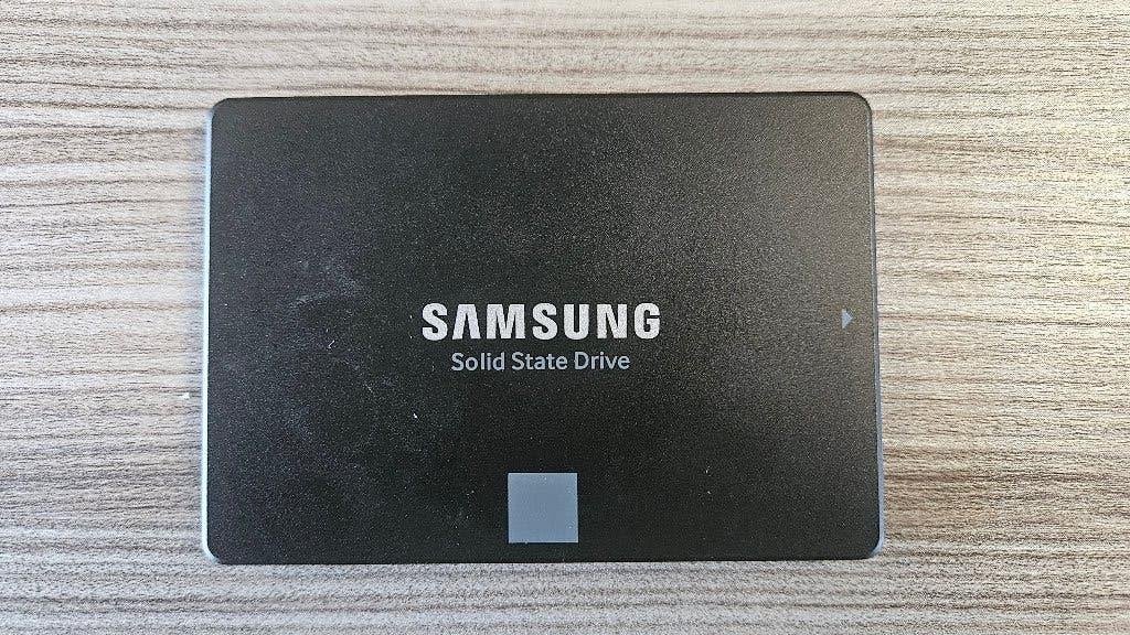 Samsung 870 EVO 2 TB, Computers en Software, Intern, Ophalen of Verzenden, Zo goed als nieuw, Samsung