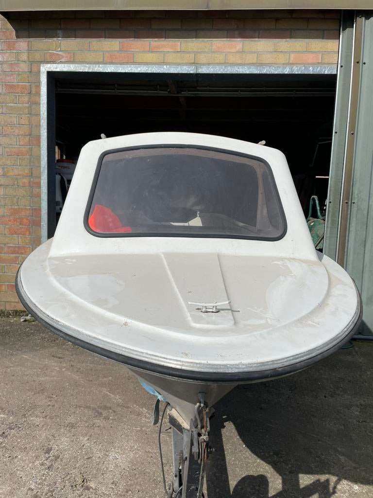 Motorboot met kajuit, Ophalen, Zo goed als nieuw