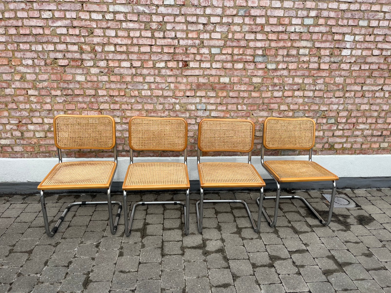 Set van 4 Itsliaanse Cesca stoelen, Ophalen
