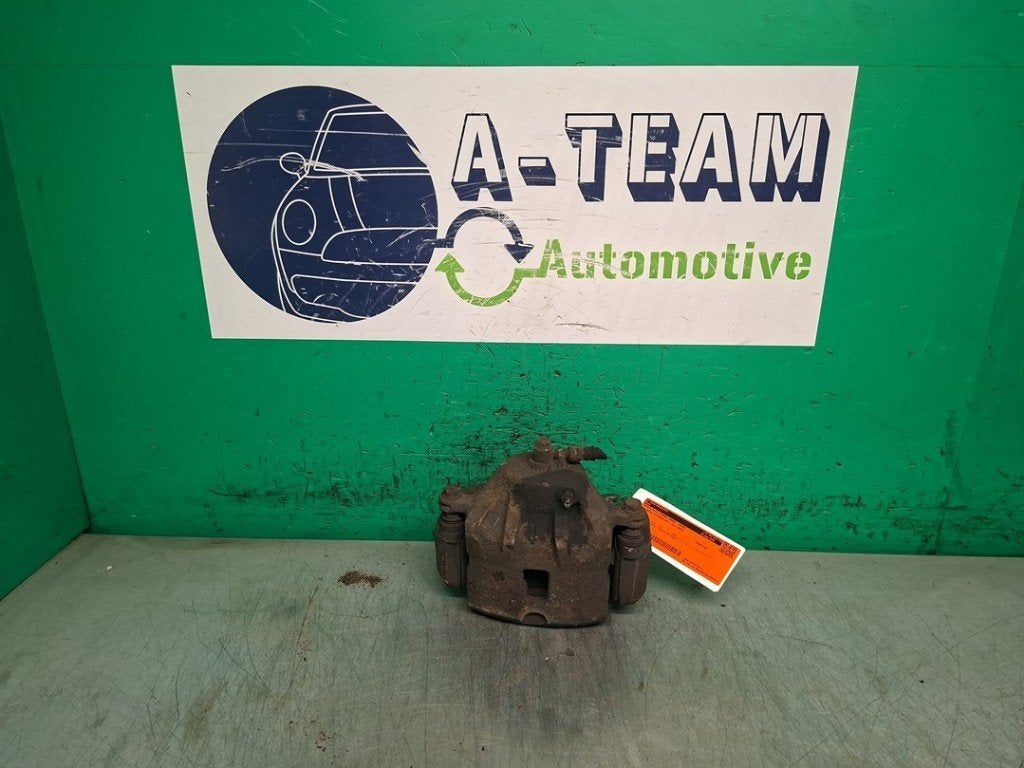REMKLAUW LINKS VOOR Hyundai Tucson (JM) (01-2004/12-2010), Hyundai Motor Deutschland GmbH, Gebruikt, Kaiserleipromenade 5
63067  Offenbach am Main, DE