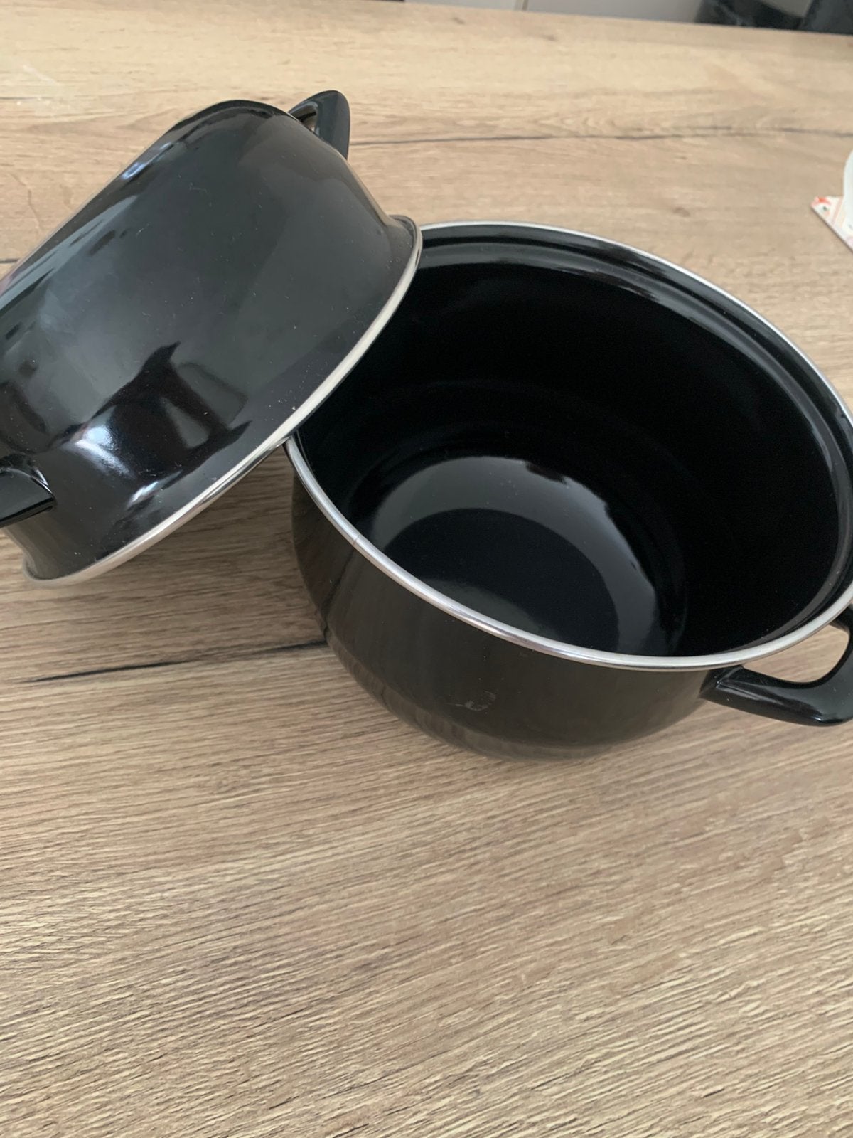 Mosselpot zwart diameter 19,5 cm, Met deksel, Ophalen of Verzenden, Zo goed als nieuw, Overige typen
