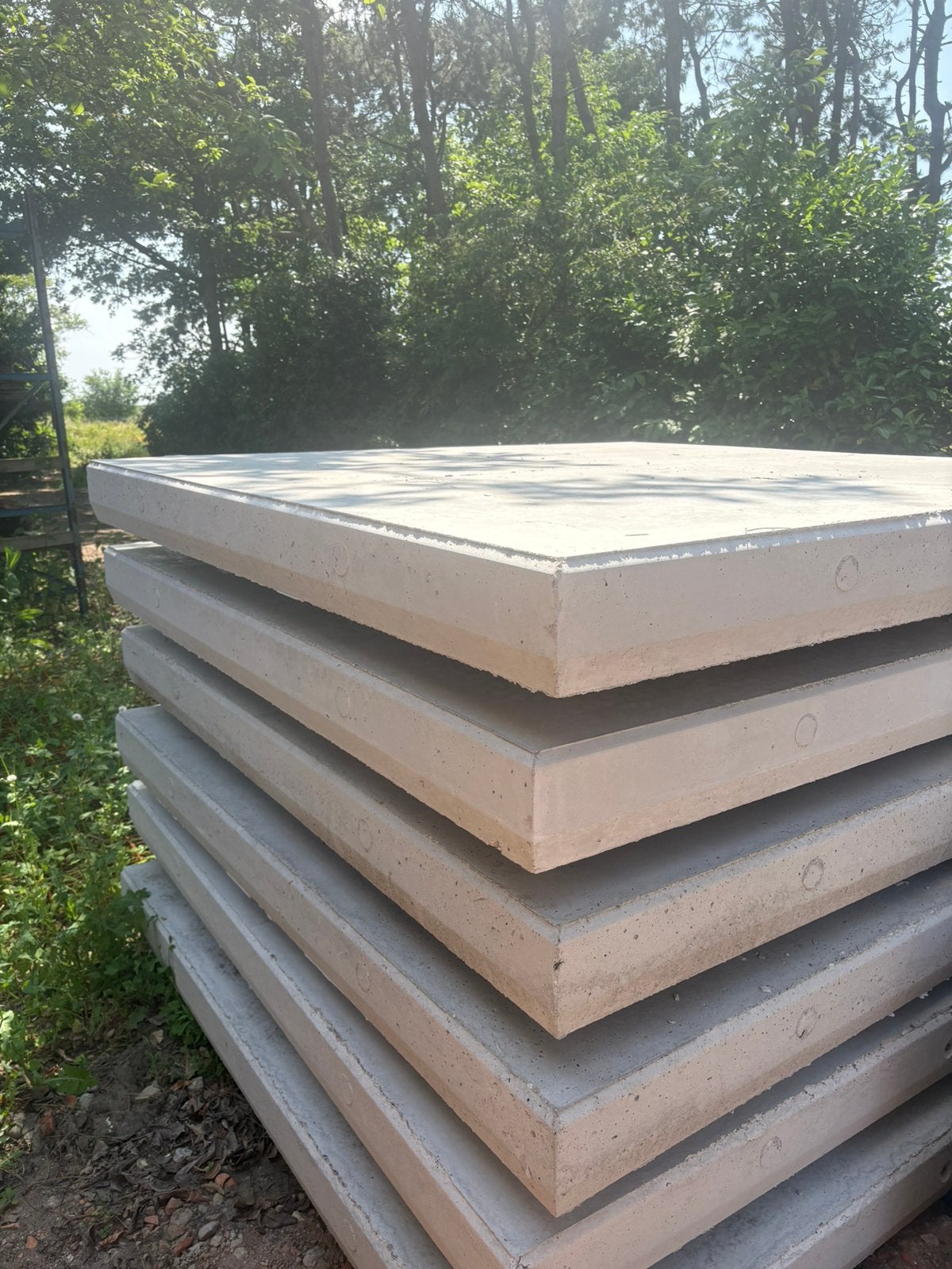 Stelconplaten betonplaatzn 2m x 2m, Ophalen, Zo goed als nieuw